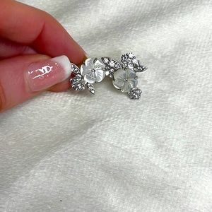 Melinda Maria flower earrings silver